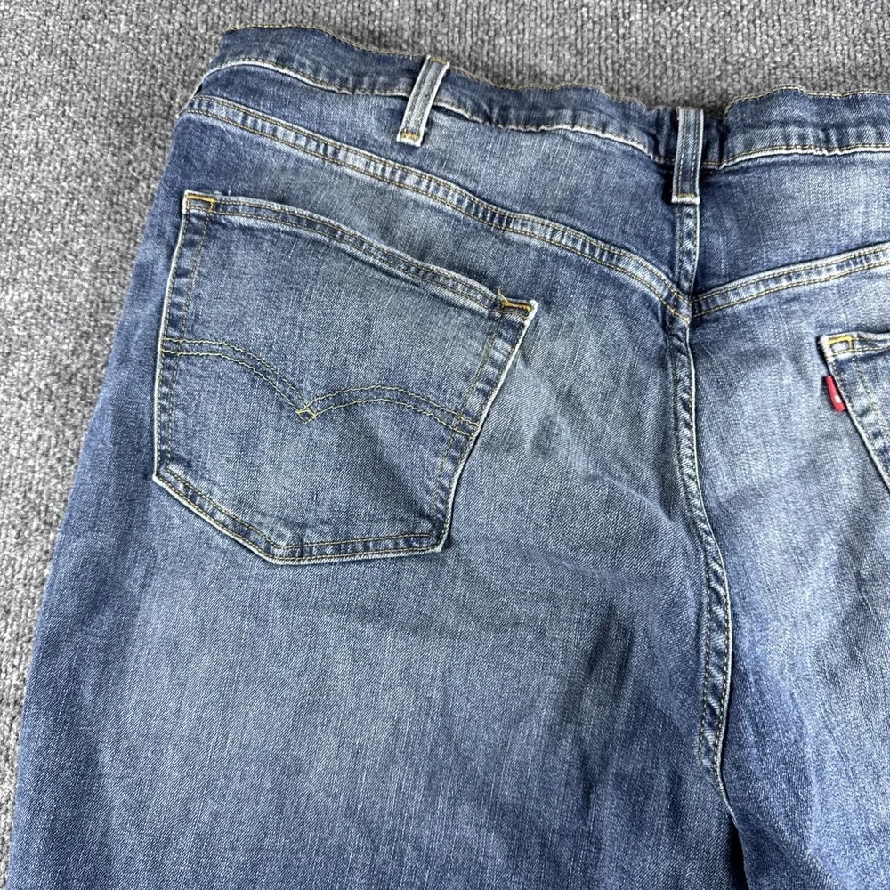 Levi's 559 Relaxed Fit Straight Leg Jeans Men's 48x29 Medium Wash Blue Denim